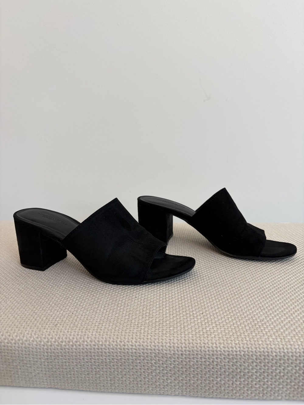 American Eagle Outfitters Black Suede Open-Toe Block Heel Mule